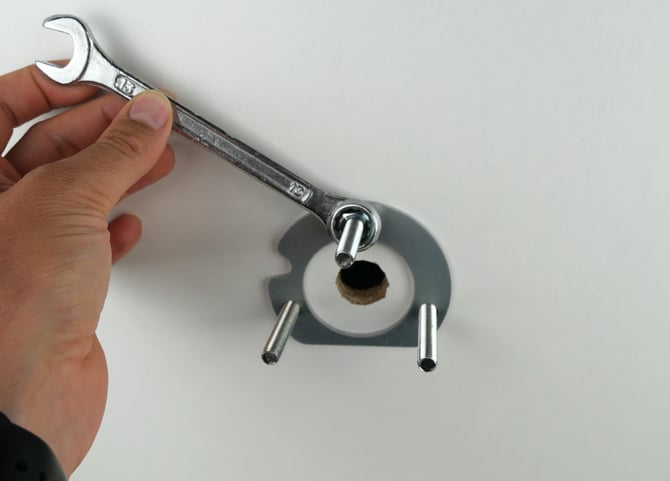 Donation-Station-Secure-03-tighten-bolts V2