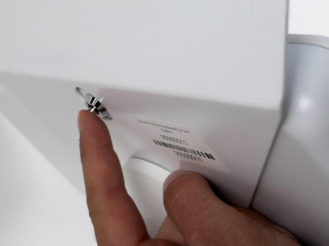 Skinny Build-Lock Bezel